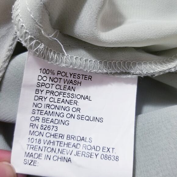 Cameron Blake by Mon Cheri Women size 6P Green Lace Tiered Long Formal Dress - Picture 5 of 12